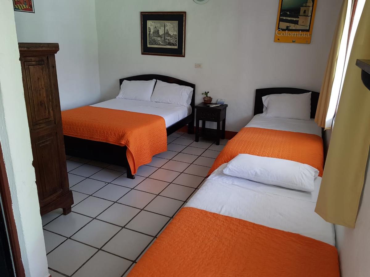 Hotel Villa Maritza Melgar Exteriör bild