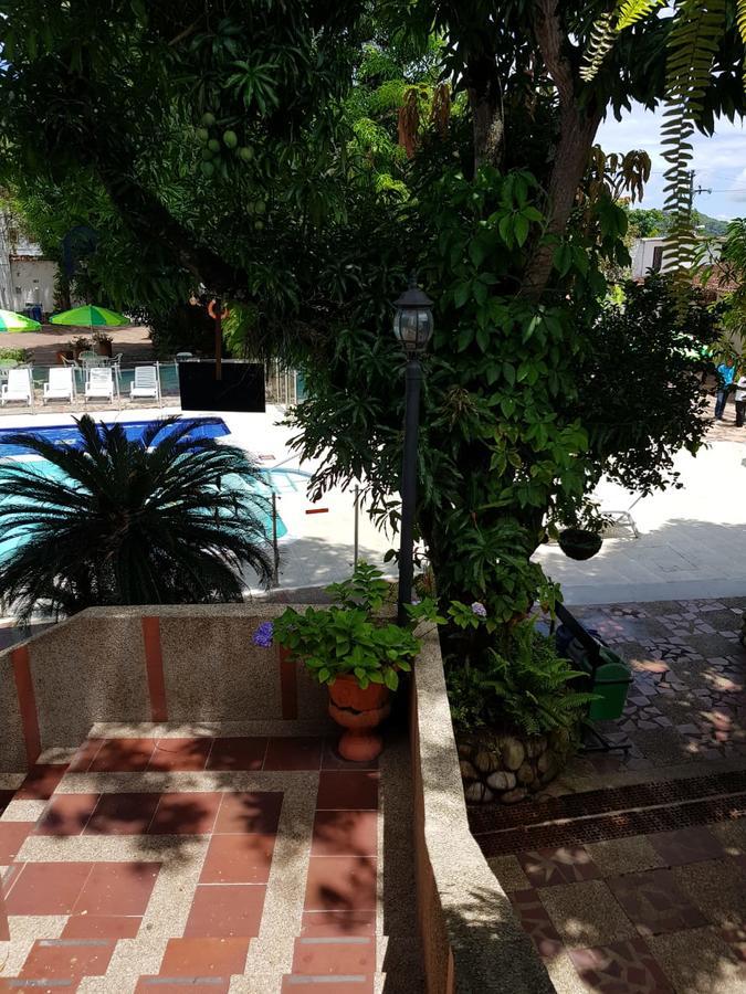 Hotel Villa Maritza Melgar Exteriör bild